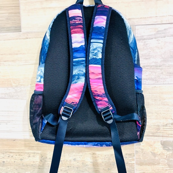 Lululemon Ivviva Backpack - Picture 8 of 9